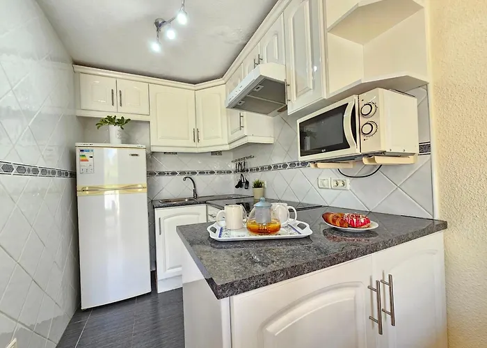 New Stunning Golf View & Pool , South Tenerife *