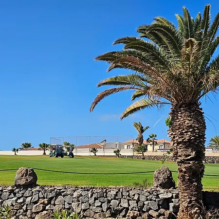 公寓 New Stunning Golf View & Pool , South Tenerife 圣米格尔德阿沃纳