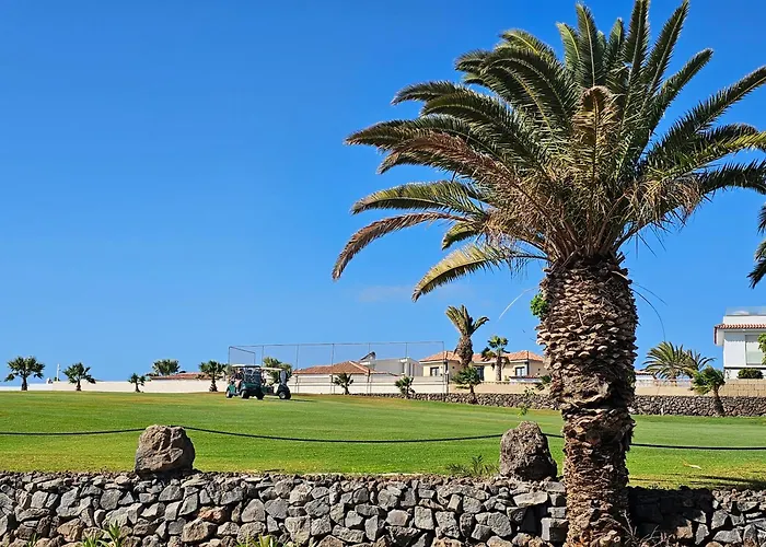 公寓 New Stunning Golf View & Pool , South Tenerife 圣米格尔德阿沃纳
