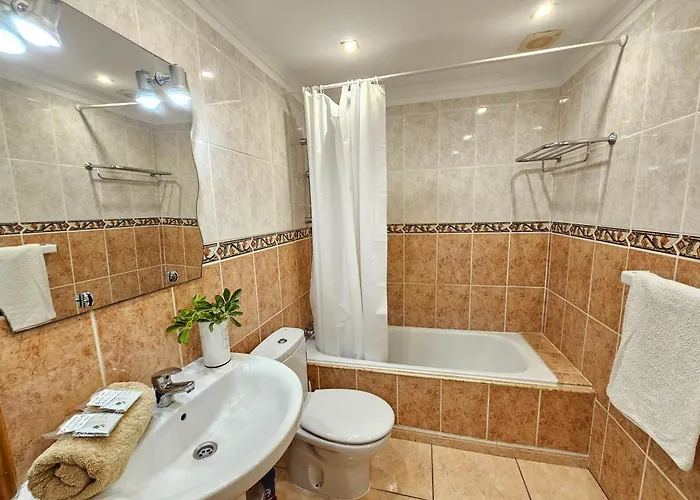 New Stunning Golf View & Pool , South Tenerife 公寓 圣米格尔德阿沃纳